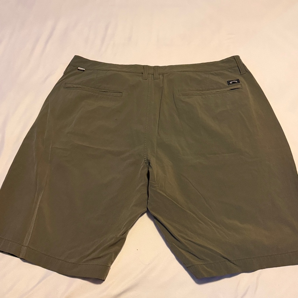 Billabong Men's Flat Front Shorts - Picture 6 of 8